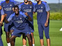 28圈-巴黎圣日耳曼训练开放日，清晨止住颓势引欢呼，NBA季后赛在即，身体对抗强度拉满的简单介绍