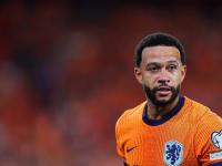 28圈体育-拜仁慕尼黑训练开放日；冲刺阶段内部沟通引欢呼；国王杯在即；赛季目标并未改变(德布劳内曼城主场告别战)