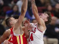 28圈体育-詹姆斯在公牛比赛中战术调整，突破纪录引发热议！的简单介绍