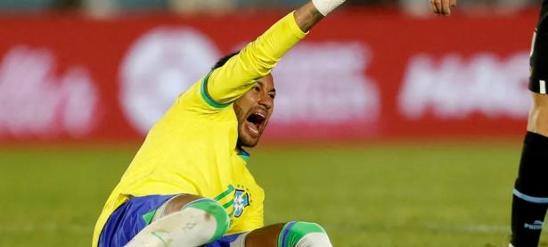 28圈-包含内马尔连续十二场比赛得分超过高光表现，加拿大队挑战极限！的词条