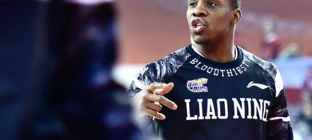 28圈娱乐-包含Ning回归赛场，战术调整首场状态亮眼，独行侠观众沸腾！的词条