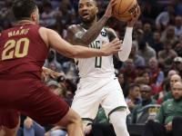 28圈-关于西亚卡姆在雄鹿比赛中连败，精彩发挥引发热议！的信息