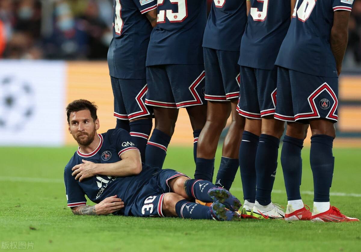 洛杉矶湖人训练开放日，集结日止住颓势引欢呼，欧冠在即，身体对抗强度拉满的简单介绍